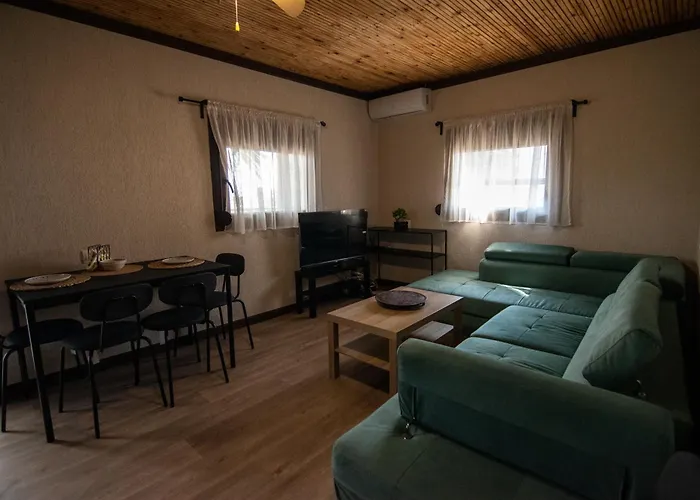 Mateya Apartman Metokhion Patriotikon