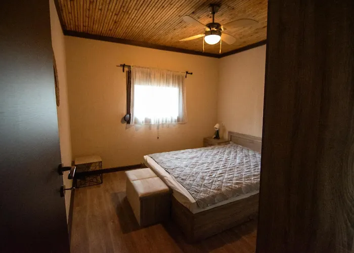 Mateya Apartman Metokhion Patriotikon