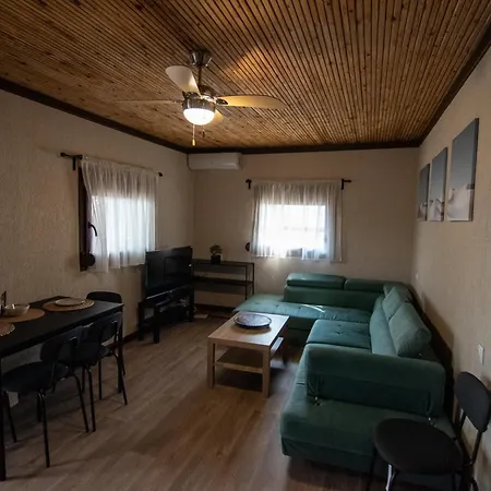 Mateya Apartman Metokhion Patriotikon